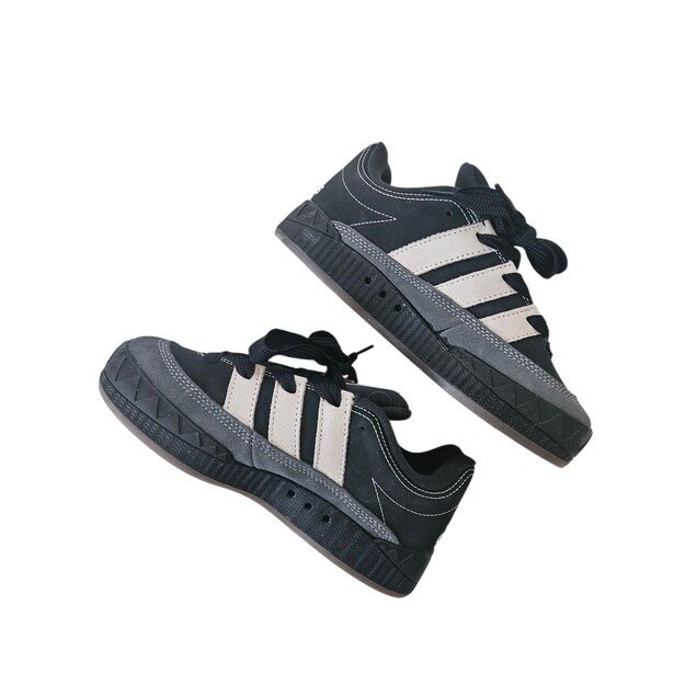 Adidas Adimatic  40 size 1